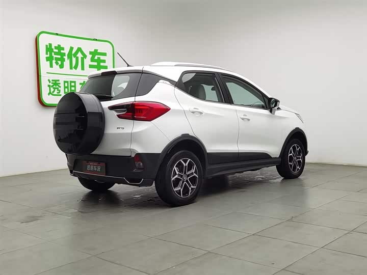 Фото 2 - BYD Yuan Pro