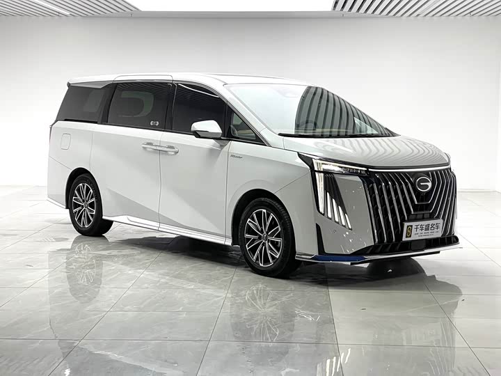 Фото 3 - GAC Trumpchi M8