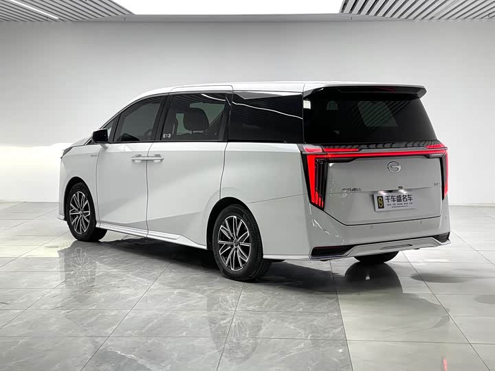 Фото 4 - GAC Trumpchi M8