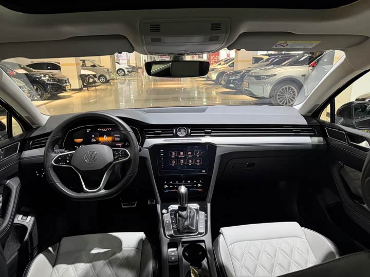 Фото 7 - Volkswagen Magotan