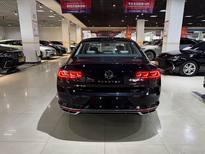 Фото 9 - Volkswagen Magotan