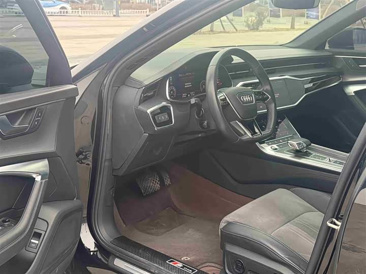 Фото 5 - Audi A6L