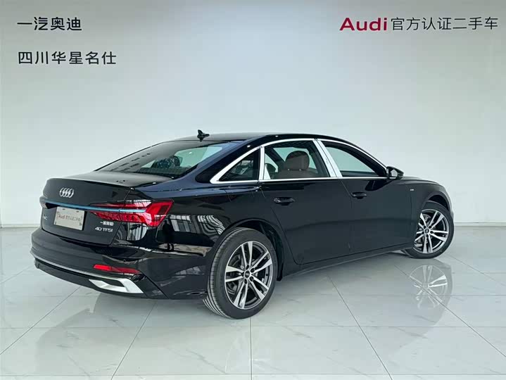 Фото 4 - Audi A6L