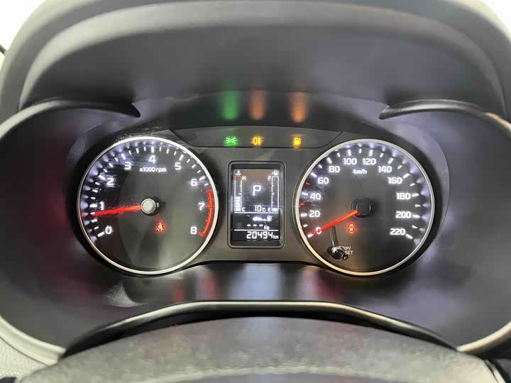 Фото 8 - Kia Pegas