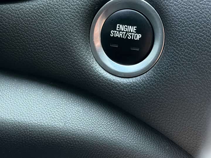 Фото 7 - Chevrolet Malibu XL