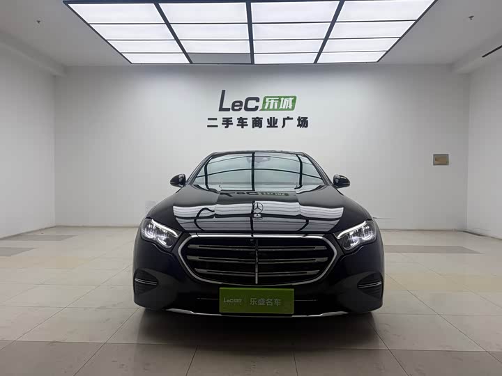 Photo 2 - Mercedes-Benz E-Class