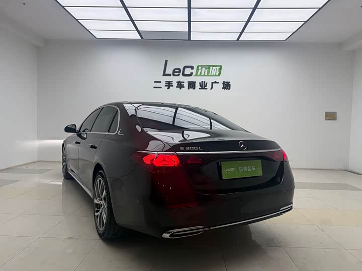 Photo 7 - Mercedes-Benz E-Class