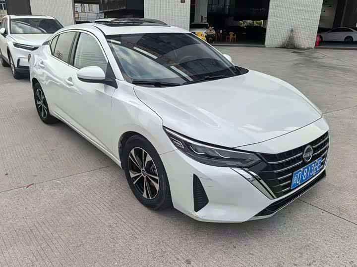 Фото 2 - Nissan Sylphy