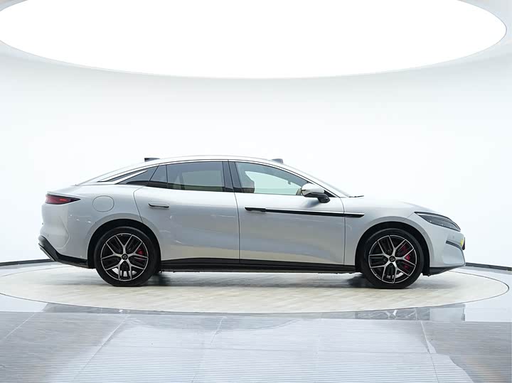 Фото 4 - BYD Han L