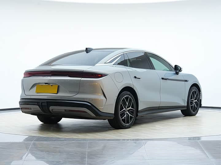 Фото 5 - BYD Han L