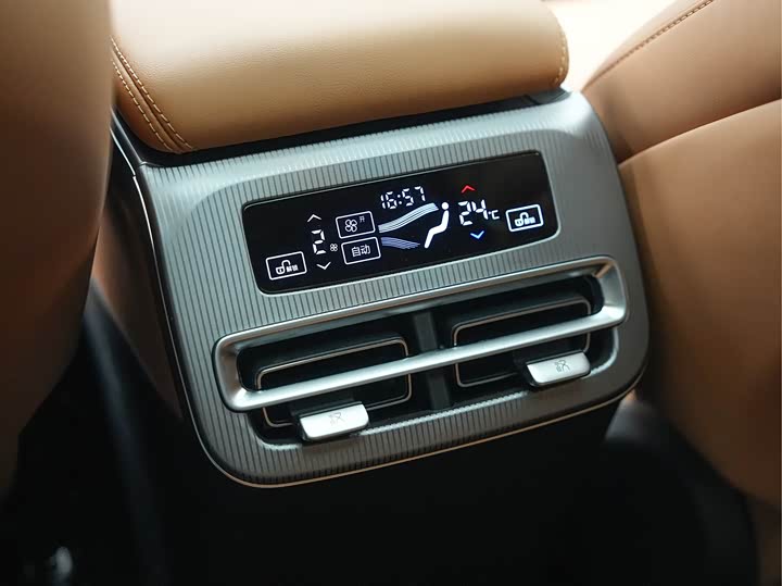 Фото 8 - BYD Han L