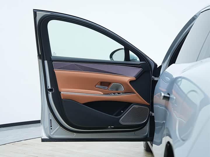 Фото 9 - BYD Han L