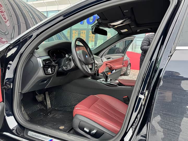 Фото 5 - BMW 5 Series