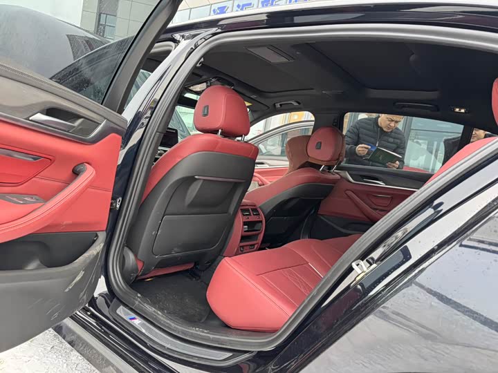 Фото 6 - BMW 5 Series