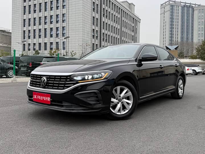 Фото 1 - Volkswagen Passat