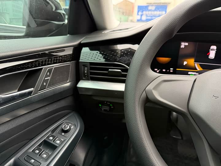 Фото 7 - Volkswagen Passat