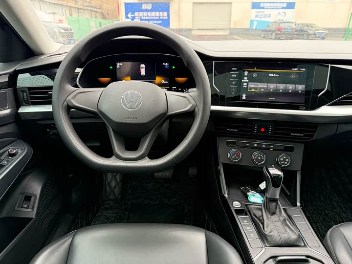 Фото 9 - Volkswagen Passat