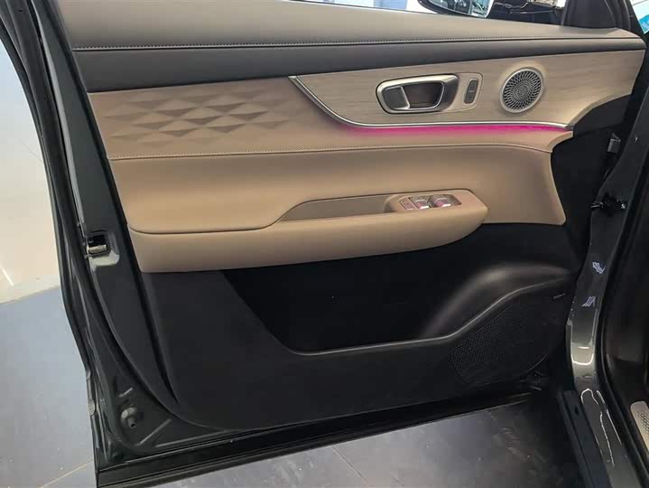 Фото 7 - Chery Fulwin T8