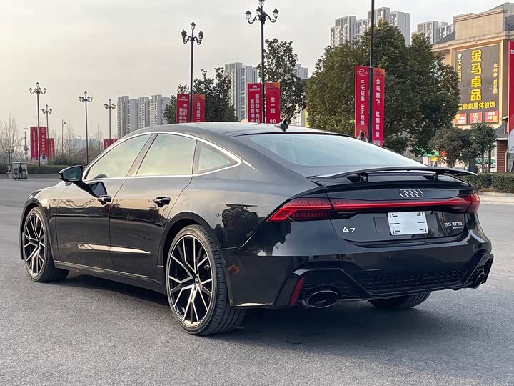 Фото 5 - Audi A7