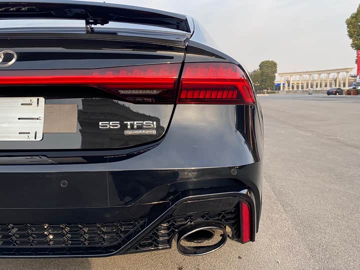 Фото 9 - Audi A7