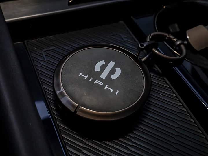 Фото 5 - HiPhi X