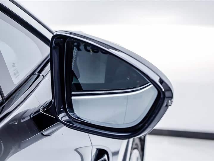 Фото 9 - HiPhi X