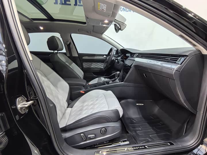 Фото 5 - Volkswagen Magotan