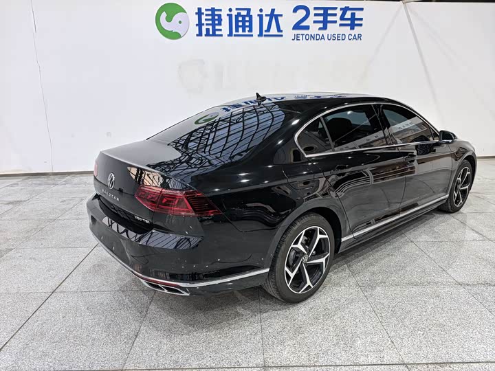 Фото 8 - Volkswagen Magotan