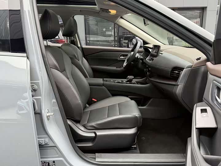 Фото 9 - Nissan X-Trail