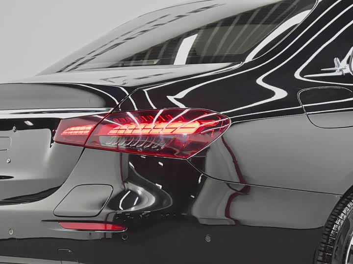 Фото 6 - Mercedes-Benz E-Class Hybrid