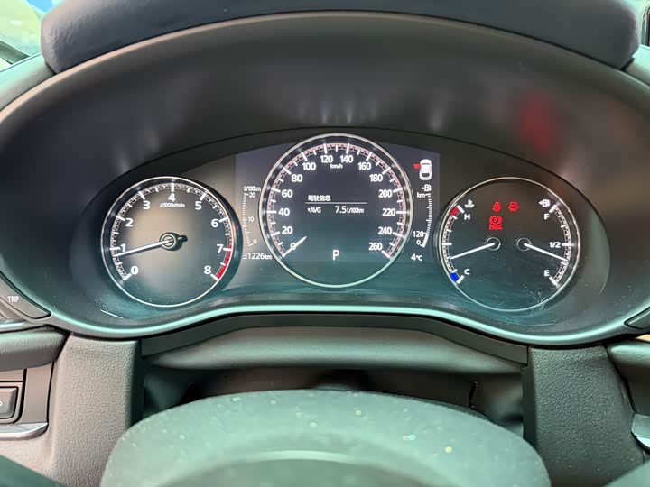 Фото 7 - Mazda CX-30