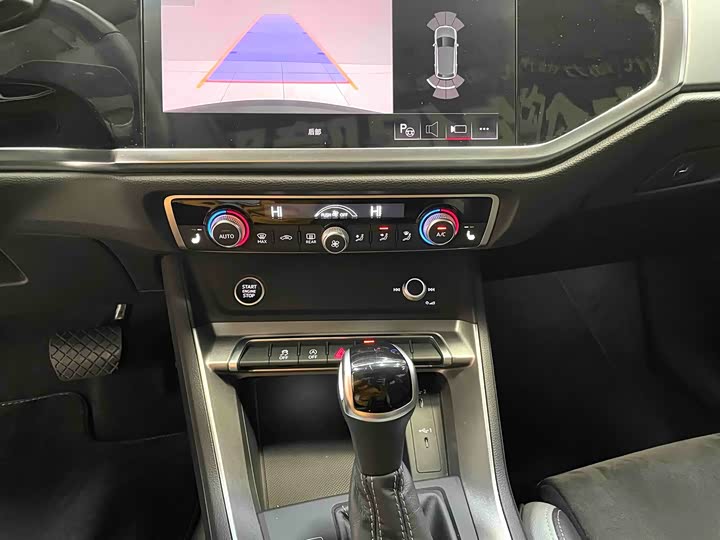 Фото 8 - Audi Q3