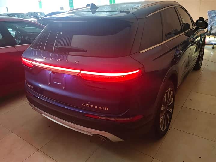 Фото 3 - Lincoln Corsair