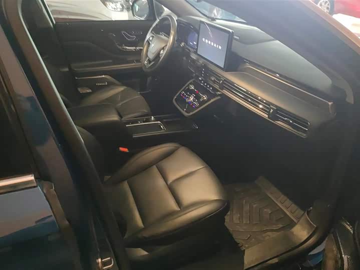 Фото 8 - Lincoln Corsair