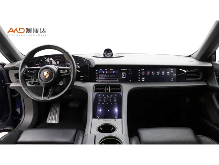 Photo 5 - Porsche Taycan