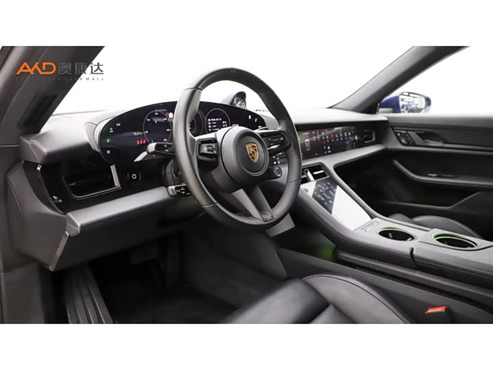 Photo 6 - Porsche Taycan