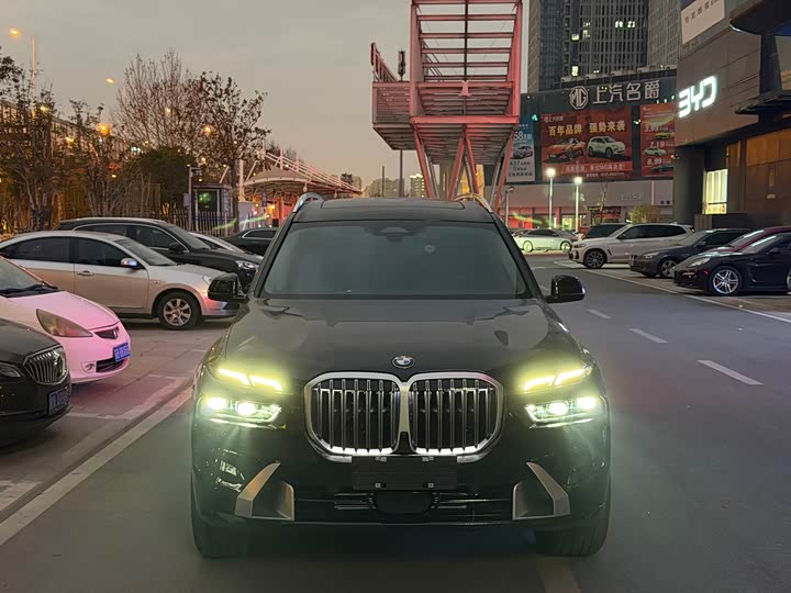 Фото 2 - BMW X7