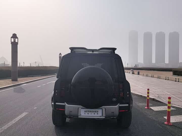 Фото 7 - Land Rover Defender