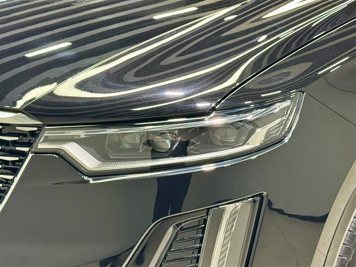 Фото 7 - Cadillac XT6