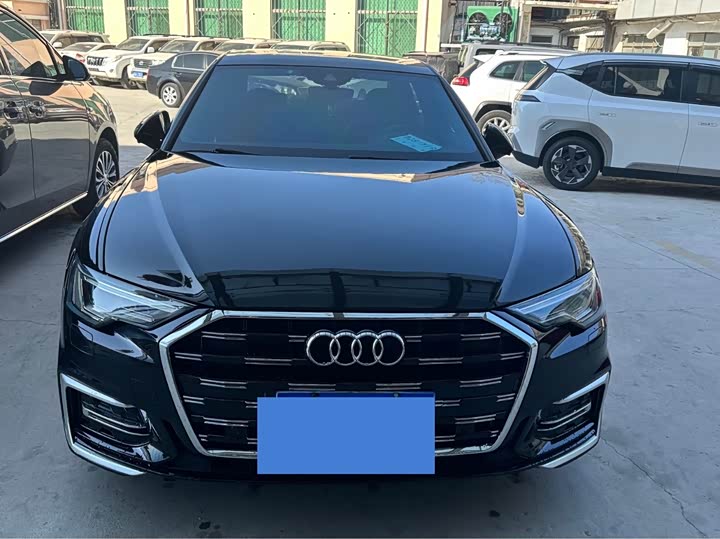 Фото 1 - Audi A6L