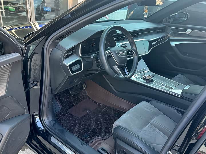 Фото 6 - Audi A6L