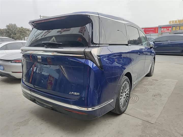 Фото 3 - Buick GL8 Hybrid