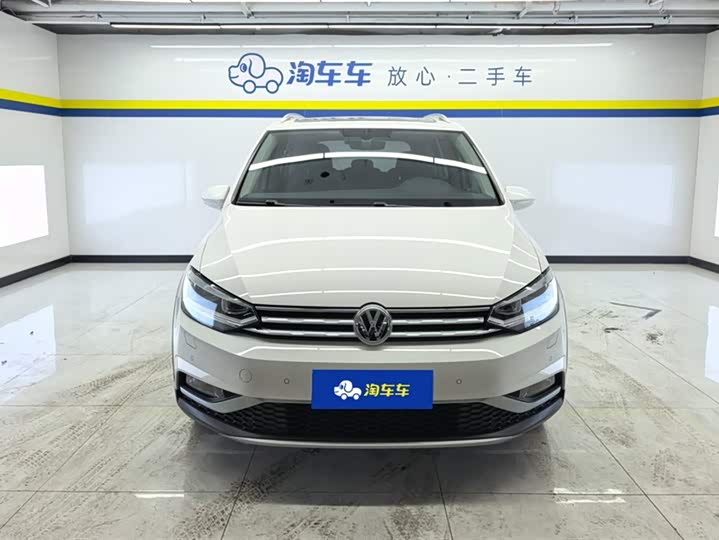 Фото 2 - Volkswagen Touran L