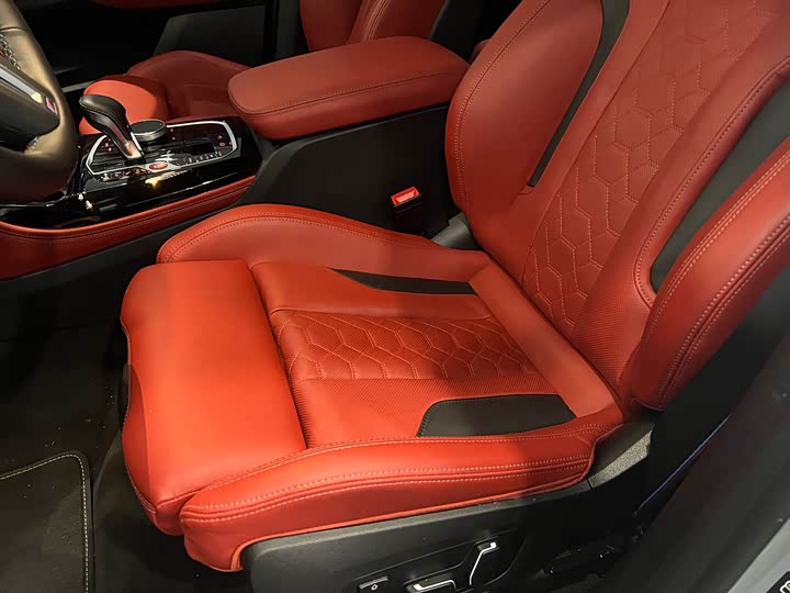 Фото 8 - BMW X4 M