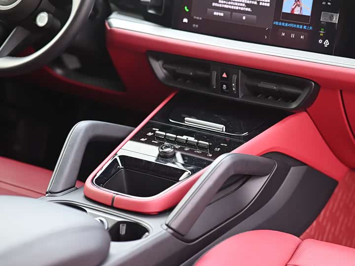 Фото 9 - Porsche Cayenne