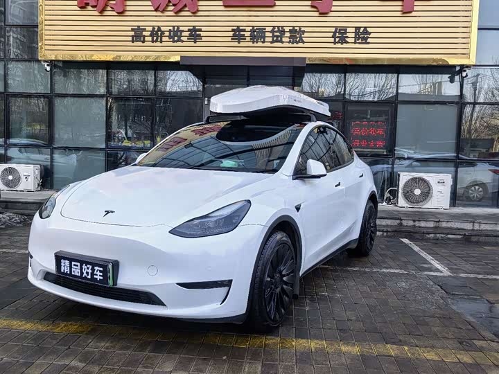Фото 1 - Tesla Model Y