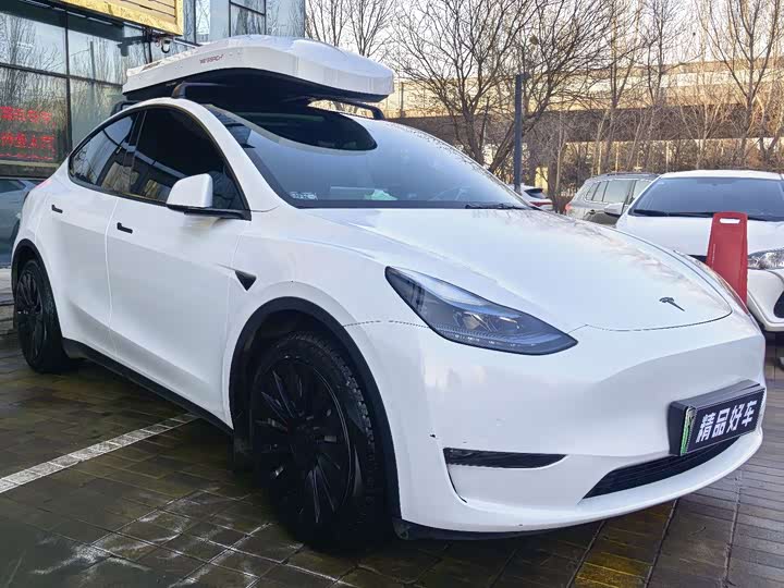 Фото 3 - Tesla Model Y