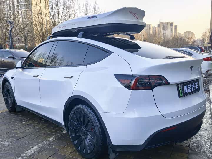 Фото 6 - Tesla Model Y