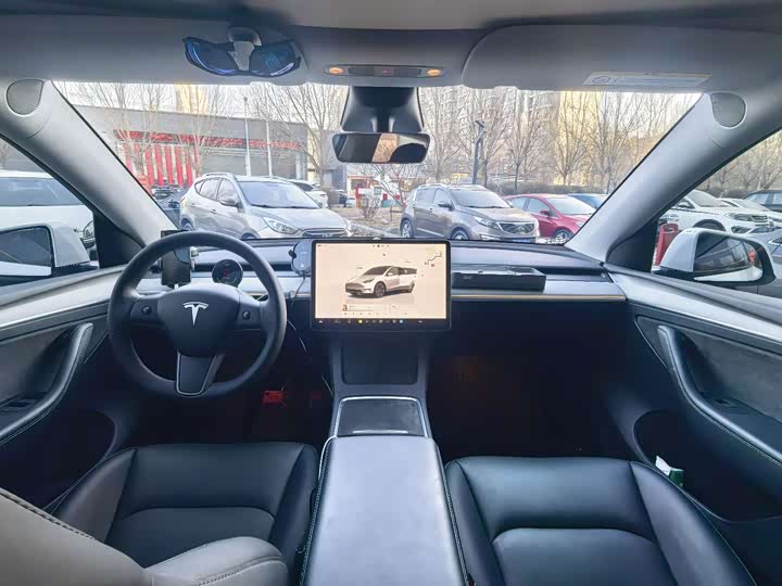 Фото 9 - Tesla Model Y