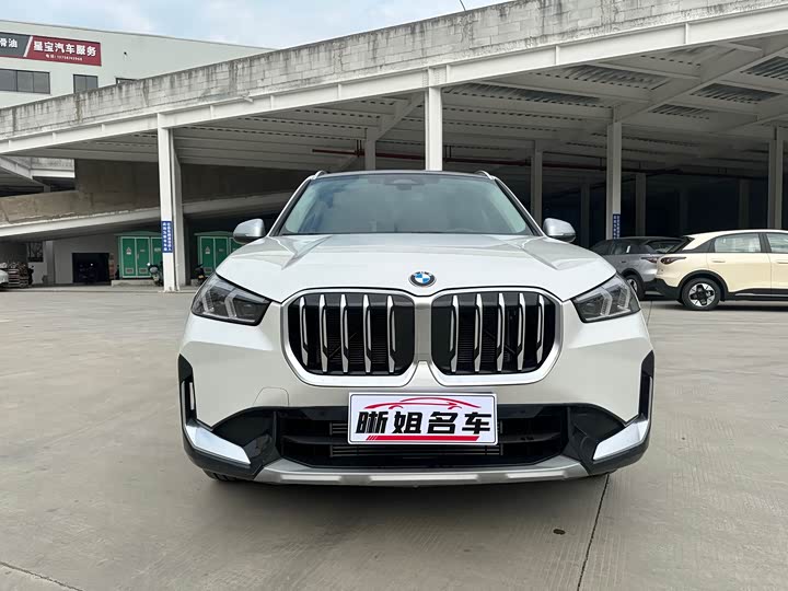 Фото 2 - BMW X1